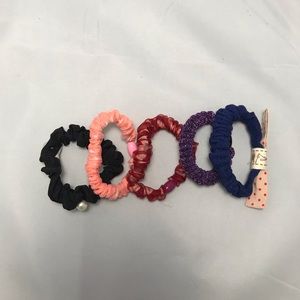 Pack of 5 hair ties scrunchies NWOT